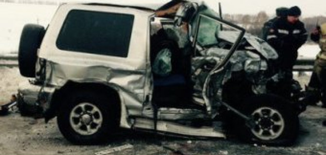 В Кузбассе в ДТП с автобусом погибли два человека