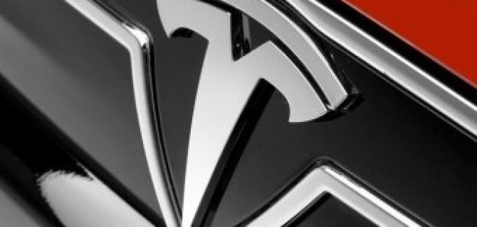  В Москве появился неофициальный сервисный центр Tesla