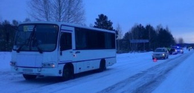 Под Томском автобус насмерть сбил мужчину