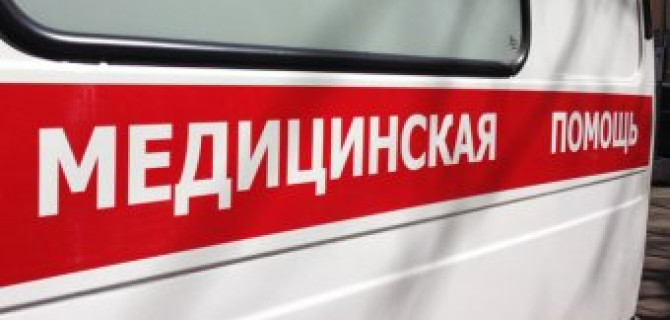 В Самарской области автомобиль сбил детей на парковке