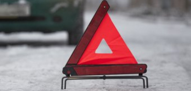 Под Новосибирском из-за метели столкнулись 20 автомобилей