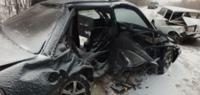 На трассе Казань-Ульяновск в ДТП погиб водитель иномарки