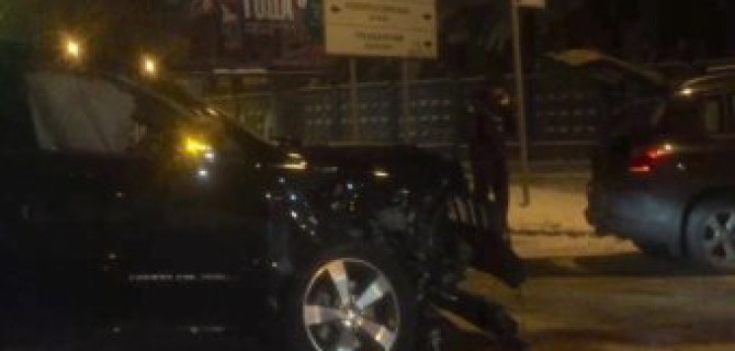 Два внедорожника на большой скорости столкнулись на Политехнической улице вечером 6 января 