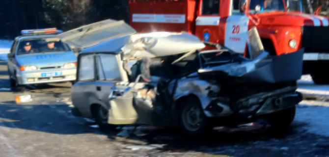 В ДТП с КамАЗом в Тулунском районе погибла женщина