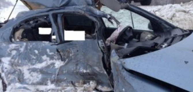 В ДТП с КамАЗом под Самарой погибли две женщины