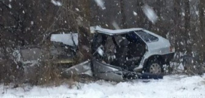 Под Саратовом нашли автомобиль с тремя трупами