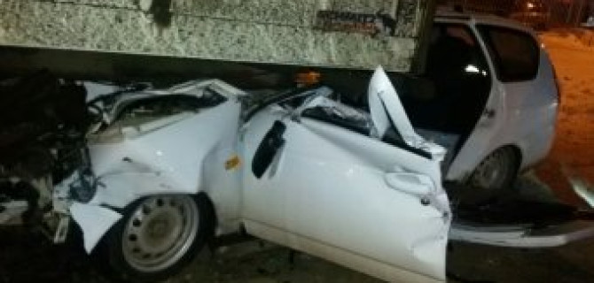 В Татарстане «Приора» залетела под фуру: погиб человек