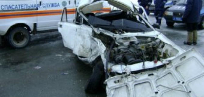 В ДТП на трассе Волгодонск - Ростов-на-Дону погибли оба водителя