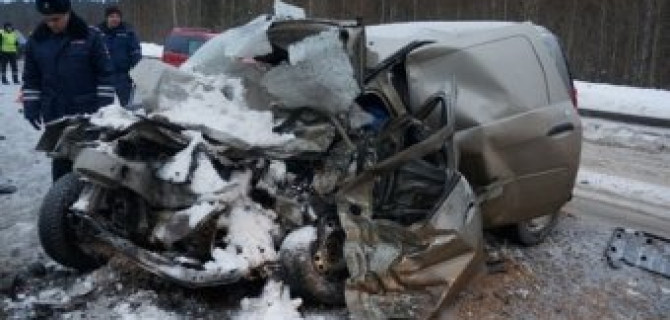 В ДТП на Серовском тракте погибли два человека