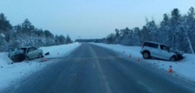 В ДТП под Сургутом пострадали шесть человек