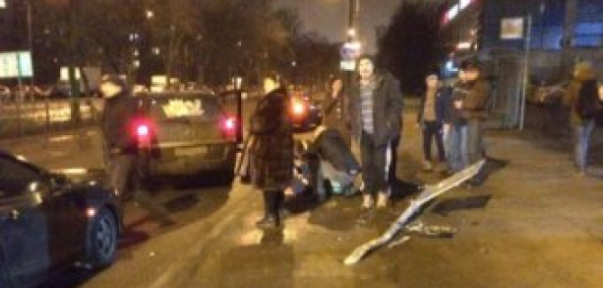 Иномарка сбила ребенка на тротуаре в Петербурге