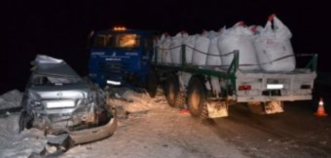 В ДТП с КамАЗом в Нефтеюганском районе погиб человек