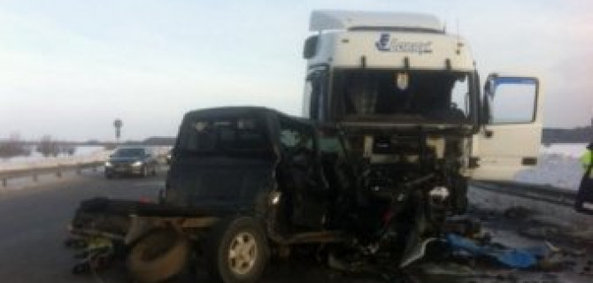 В ДТП на трассе Сургут-Нефтеюганск погибли два человека