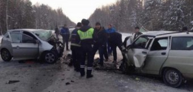 В ДТП под Тюменью погибли три человека