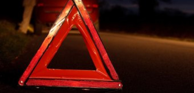 В Подмосковье автомобиль врезался в столб: погиб человек