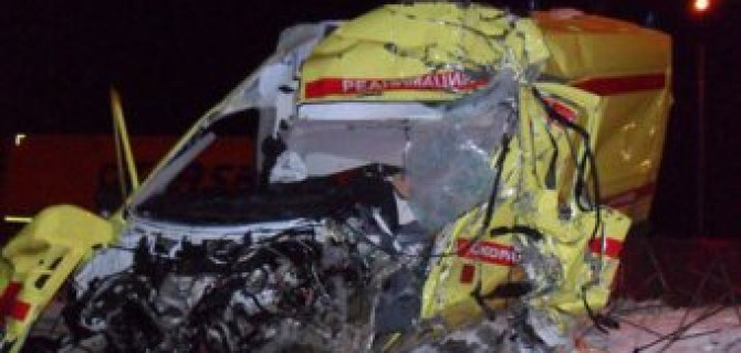 В Подмосковье столкнулись грузовик и «скорая» с младенцем