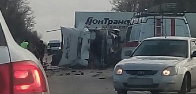 На Кубани в ДТП погиб водитель грузовика