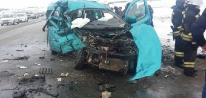 Под Саратовом в ДТП погибли трое взрослых и младенец