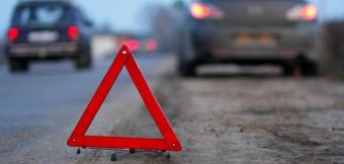 В ДТП в Подмосковье пострадали три человека