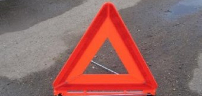 Маршрутное такси попало в ДТП на Торфяной дороге в Петербурге