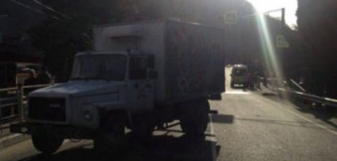 В Сочи грузовик насмерть сбил 7-летнего мальчика