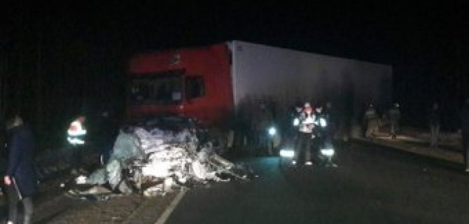 В ДТП с грузовиком в Тверской области погиб молодой водитель