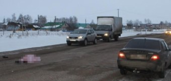 В Башкирии автомобиль раздавил лежащего на дороге мужчину