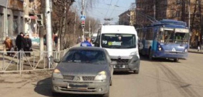 В Рязани в ДТП с маршруткой пострадали три человека