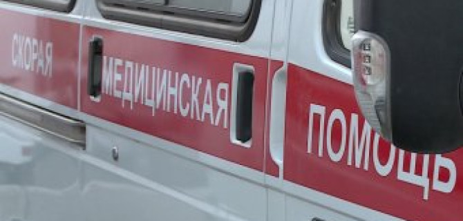 После ДТП в Москве иномарка сбила женщину