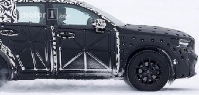 Новый Volvo XC40 проходит зимние тесты
