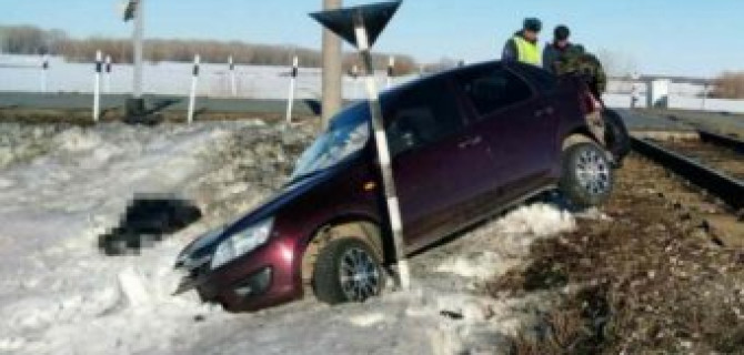 В Тюльганском районе с тепловозом погиб водитель «Гранты»