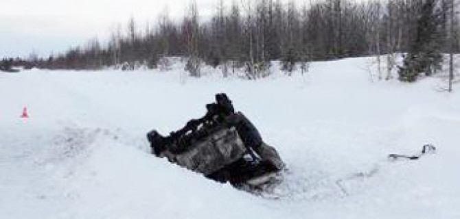 На Ямале после ДТП два человека сгорели в машине
