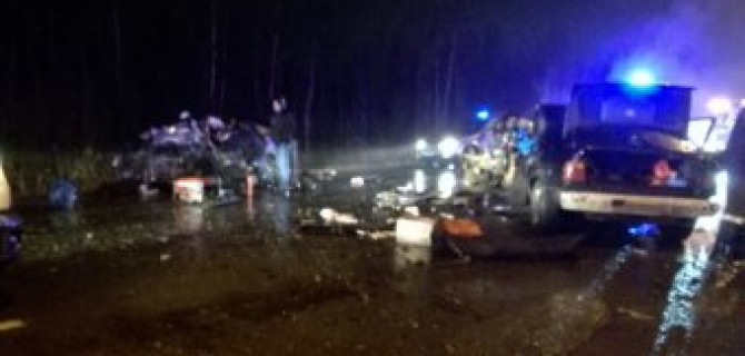 Два водитель и ребенок погибли в ночном ДТП в Петербурге