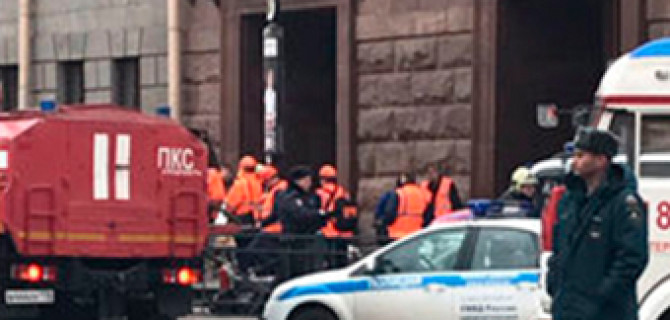 В&nbsp;Петербурге открыли &laquo;горячие линии&raquo; для информирования о&nbsp;пострадавших во&nbsp;время взрыва в&nbsp;метро