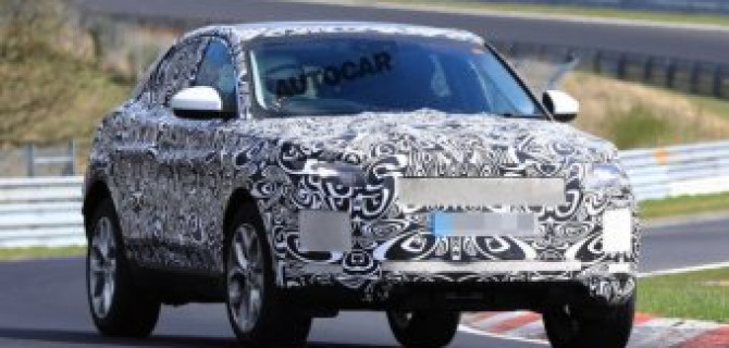 Новый Jaguar E-Pace проходит тесты на Нюрбургринге