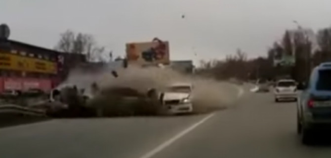 В ДТП с тремя иномарками в Южно-Сахалинске погиб человек