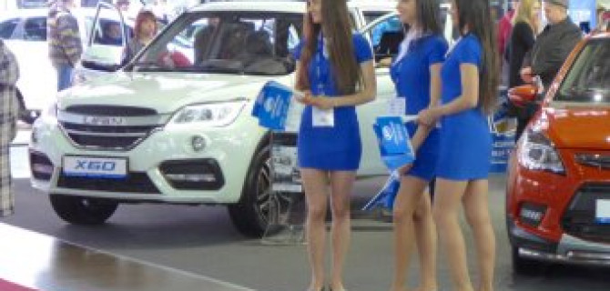 Весенняя автомобильная выставка "Мир Автомобиля 2017" в СКК Петербургский. Фоторепортаж