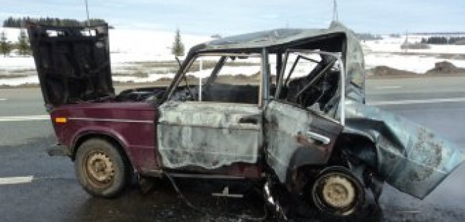 В&nbsp;Удмуртии грузовик &laquo;догнал&raquo; легковушку&nbsp;&mdash; погибли 2 пассажира