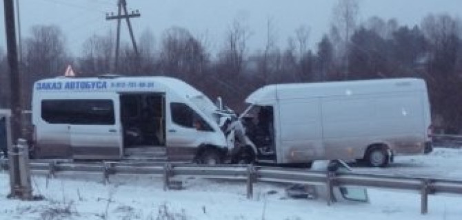 Под Кировом столкновение двух маршруток: один человек погиб, более десятка пострадавших