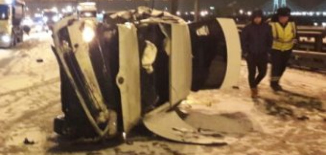 Участник ДТП на КАД, в котором «Шкода» перевернулась после столкновения с фурой, выложил фото и видео аварии