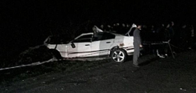 ДТП в Северной Осетии -  BMW с юношей за рулем врезался в ЗИЛ:  погибли дети