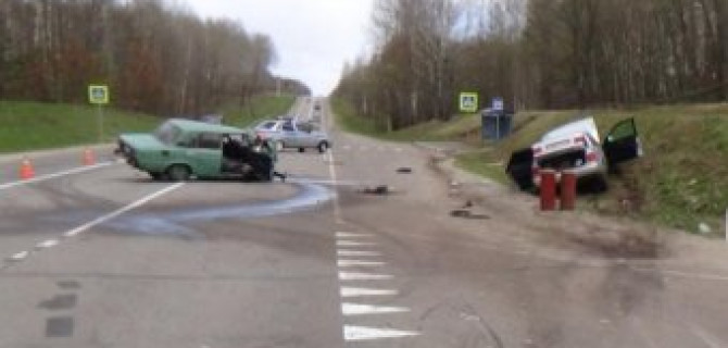 Под Курском в ДТП погибли два человека и пострадали трое детей