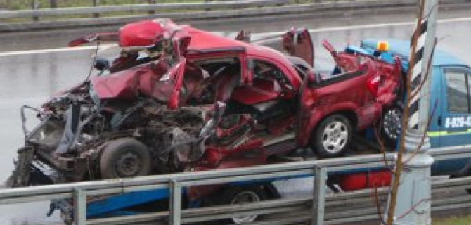 В ДТП с грузовиками на МКАД погиб человек