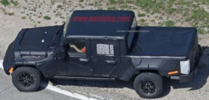 Снимки нового поколения пикапа Jeep Wrangler попали в Сеть