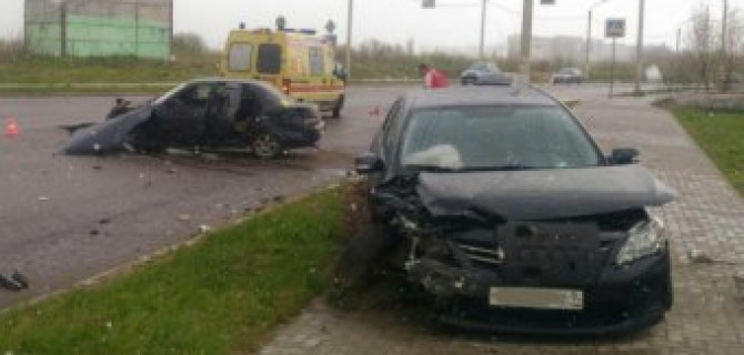 В ДТП в Твери пострадали два человека