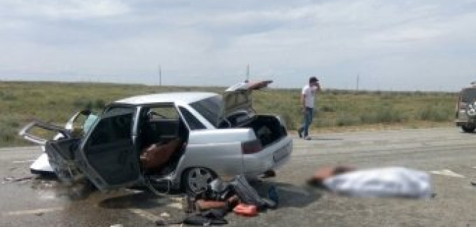 Молодой пассажир легковушки погиб в ДТП с КамАЗом под Астраханью