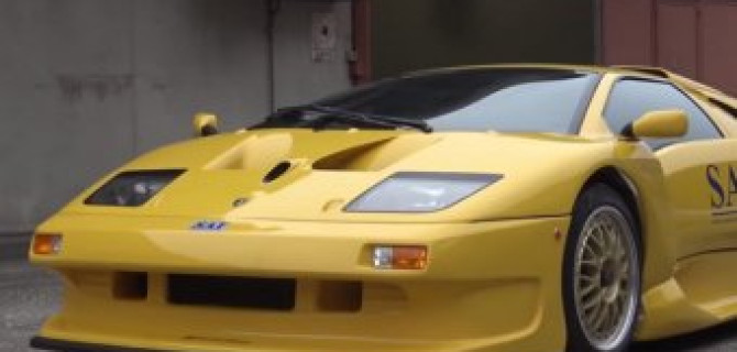 Lamborghini представили уникальный Diablo GT1 Stradale