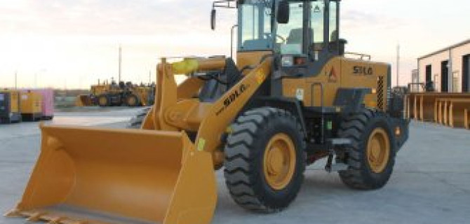 В Новокузнецке в ДТП с трактором пострадал мотоциклист