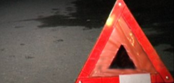 Под Тверью фура насмерть сбила мужчину