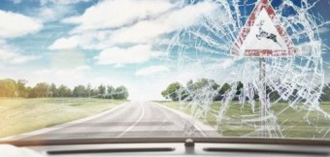 Уникальные условия замены лобового стекла Range Rover в РОЛЬФ Ясенево!